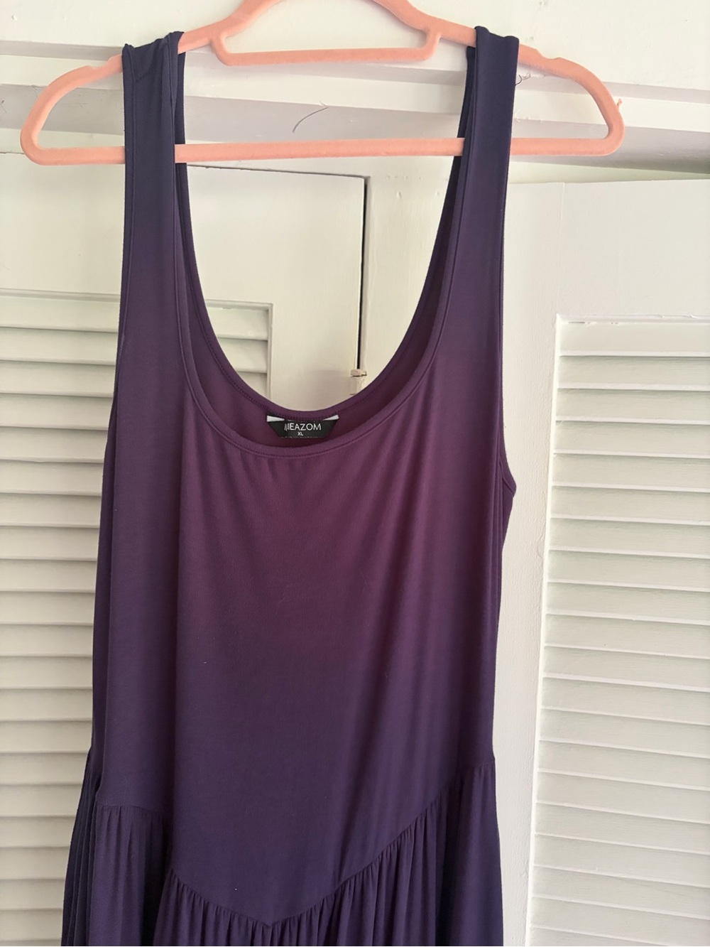 Elegant Sleeveless Midi Dress in Deep Navy - Picture 4 of 12